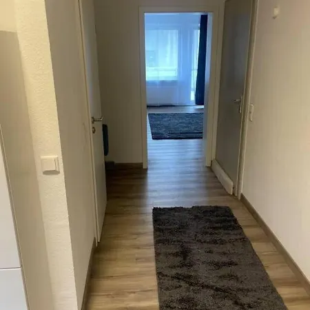 Gemuetliche Und Entspannte Stadtoase In Zentrum, Deluxe Living, 50qm Naehe Duesseldorf Messe, Netflix Und Iptv Apartment
