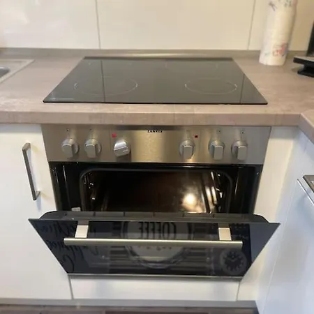 Apartment Gemuetliche Und Entspannte Stadtoase In Zentrum, Deluxe Living, 50qm Naehe Duesseldorf Messe, Netflix Und Iptv *